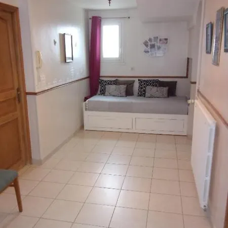Du Pont Neuf Apartment